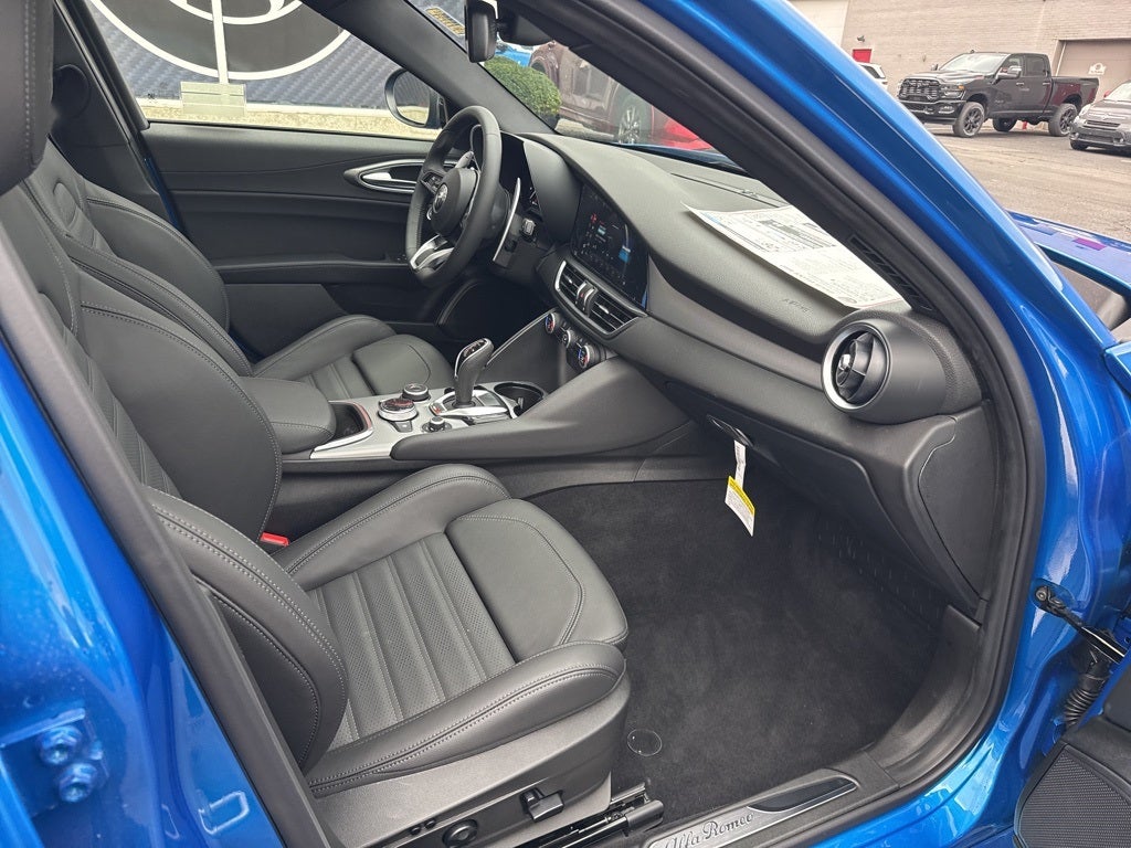 2025 Alfa Romeo Giulia Veloce AWD