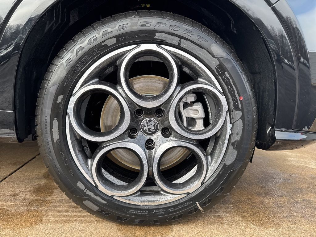 2026 Alfa Romeo Tonale Base