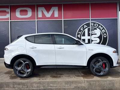 2026 Alfa Romeo Tonale Base