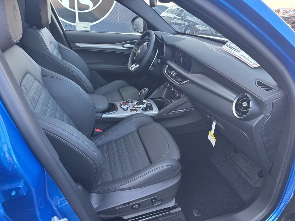 2025 Alfa Romeo Stelvio Veloce AWD