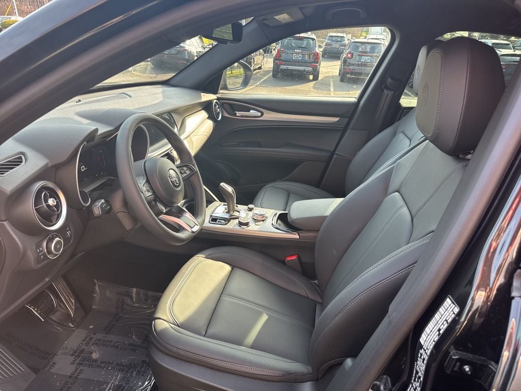 2026 Alfa Romeo Stelvio Sprint AWD