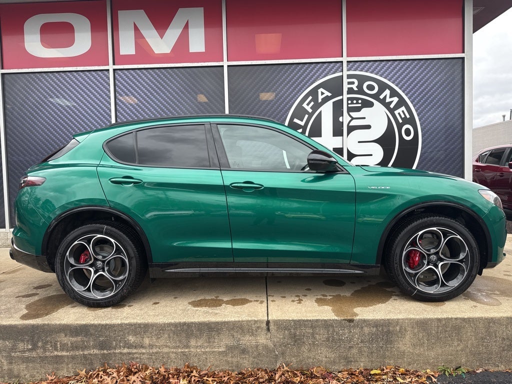 2025 Alfa Romeo Stelvio Veloce AWD