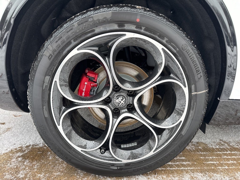 2025 Alfa Romeo Stelvio Veloce AWD