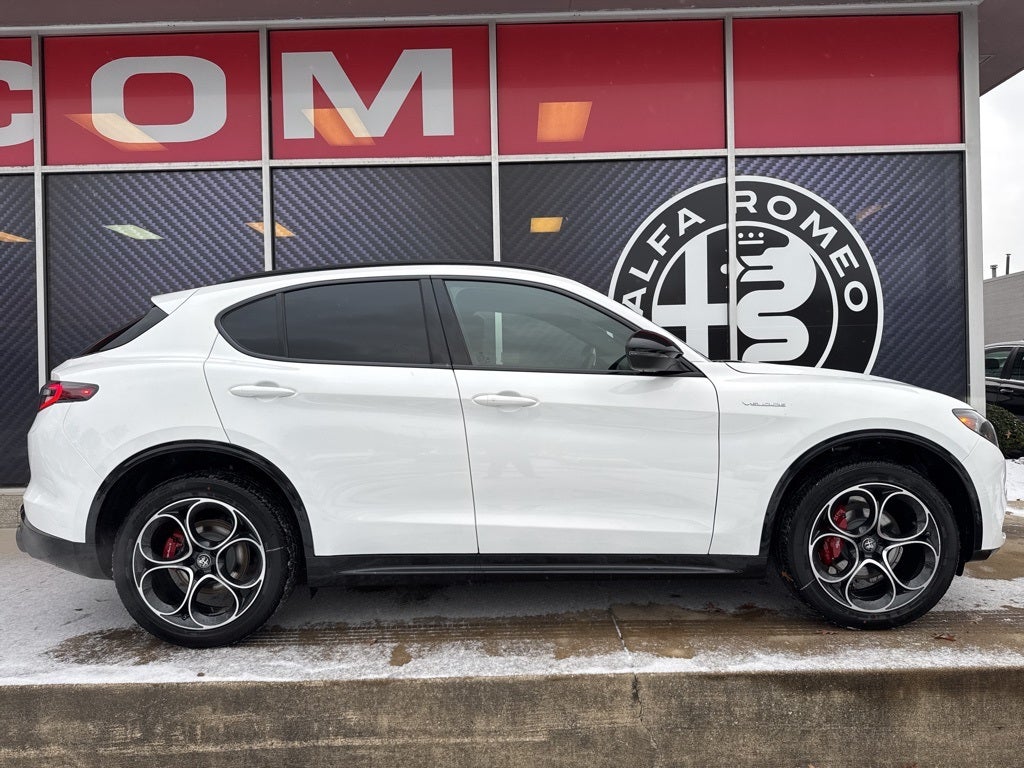 2025 Alfa Romeo Stelvio Veloce AWD