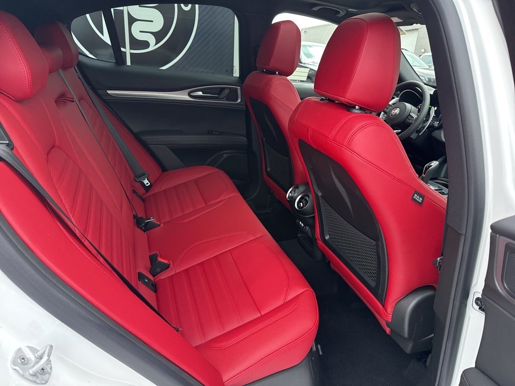 2025 Alfa Romeo Stelvio Veloce AWD