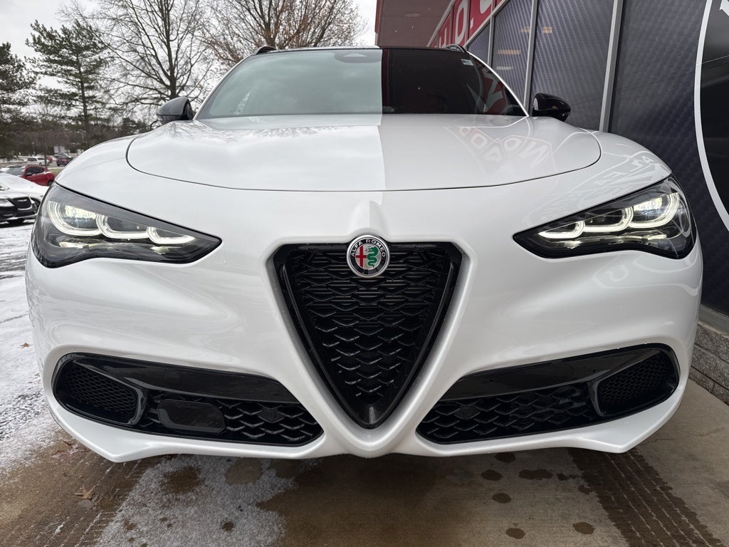 2025 Alfa Romeo Stelvio Veloce AWD