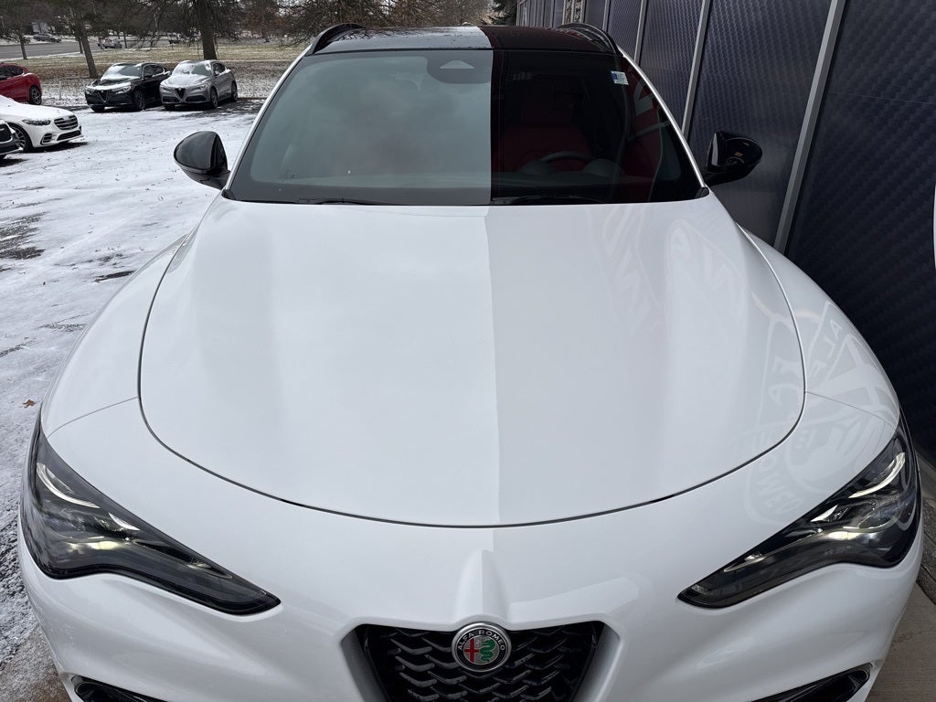 2025 Alfa Romeo Stelvio Veloce AWD