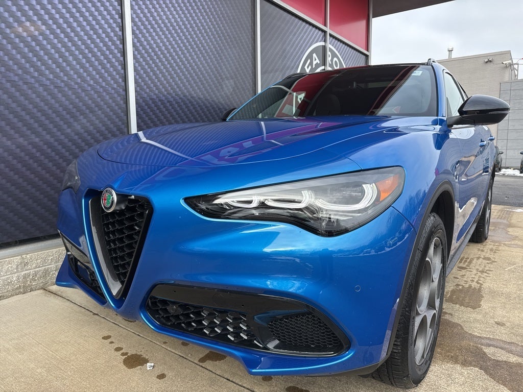 2025 Alfa Romeo Stelvio AWD