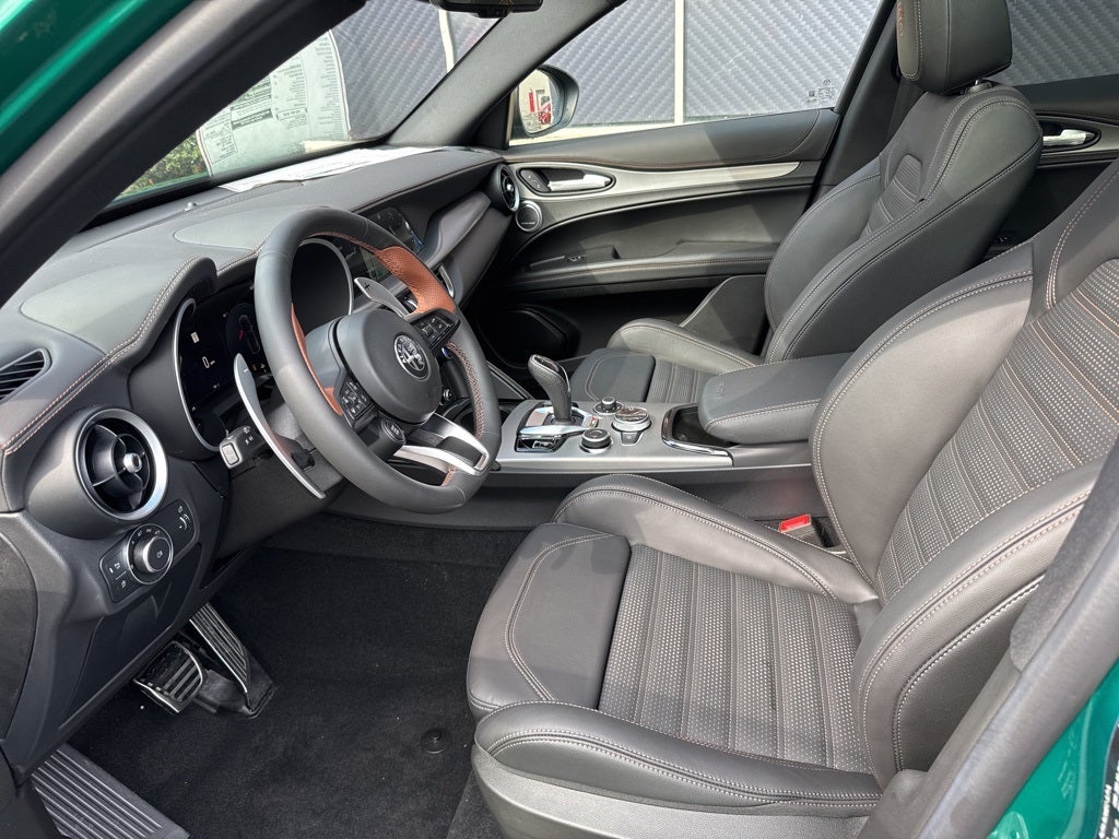 2025 Alfa Romeo Stelvio Intensa AWD