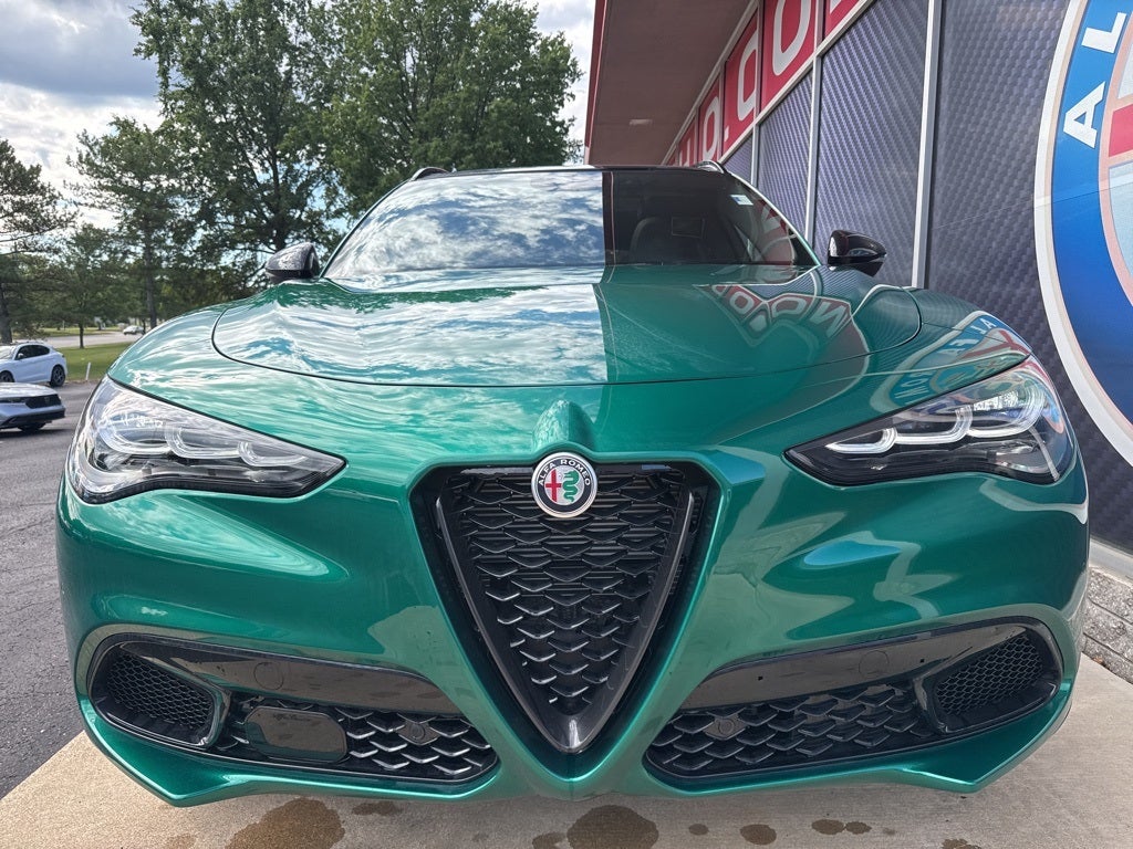 2025 Alfa Romeo Stelvio Intensa AWD