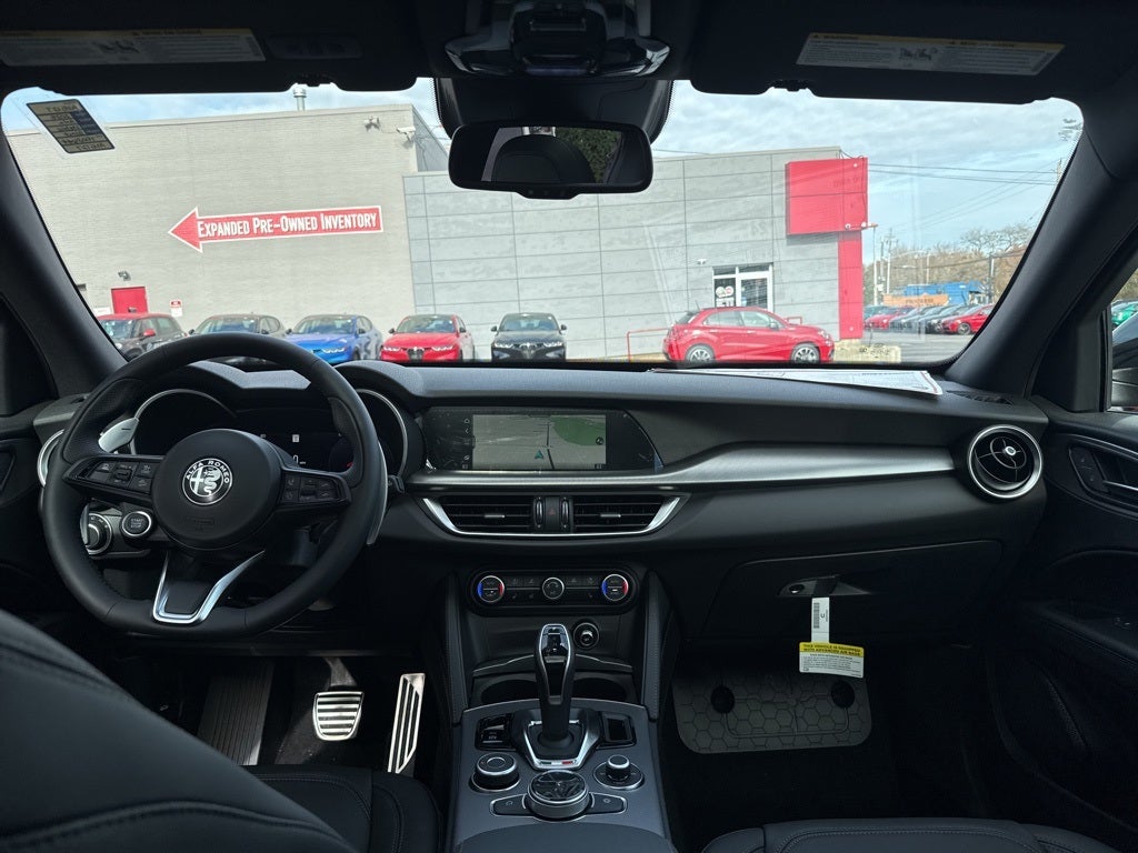 2025 Alfa Romeo Stelvio AWD