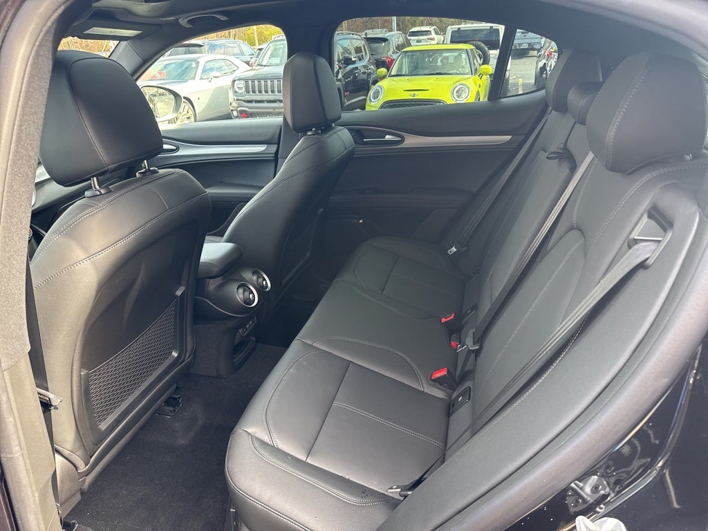 2025 Alfa Romeo Stelvio AWD