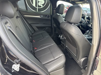 2025 Alfa Romeo Stelvio AWD