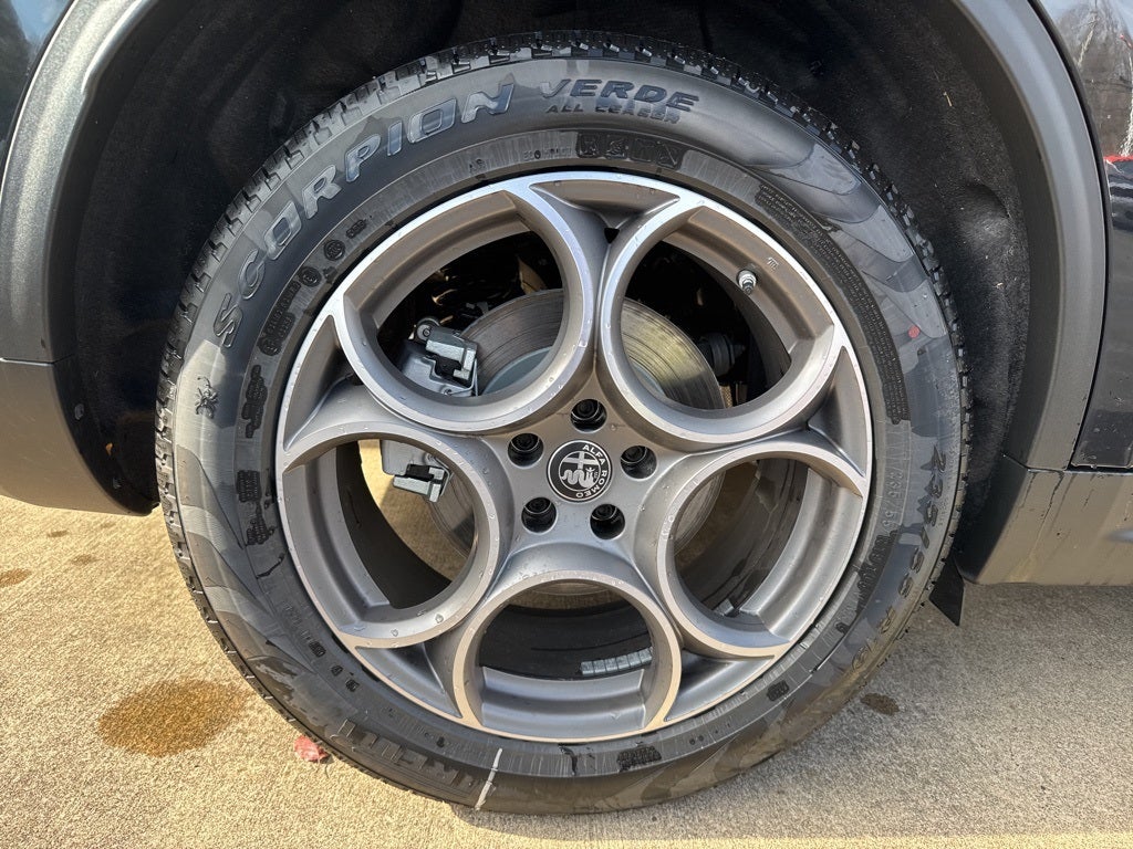 2025 Alfa Romeo Stelvio AWD