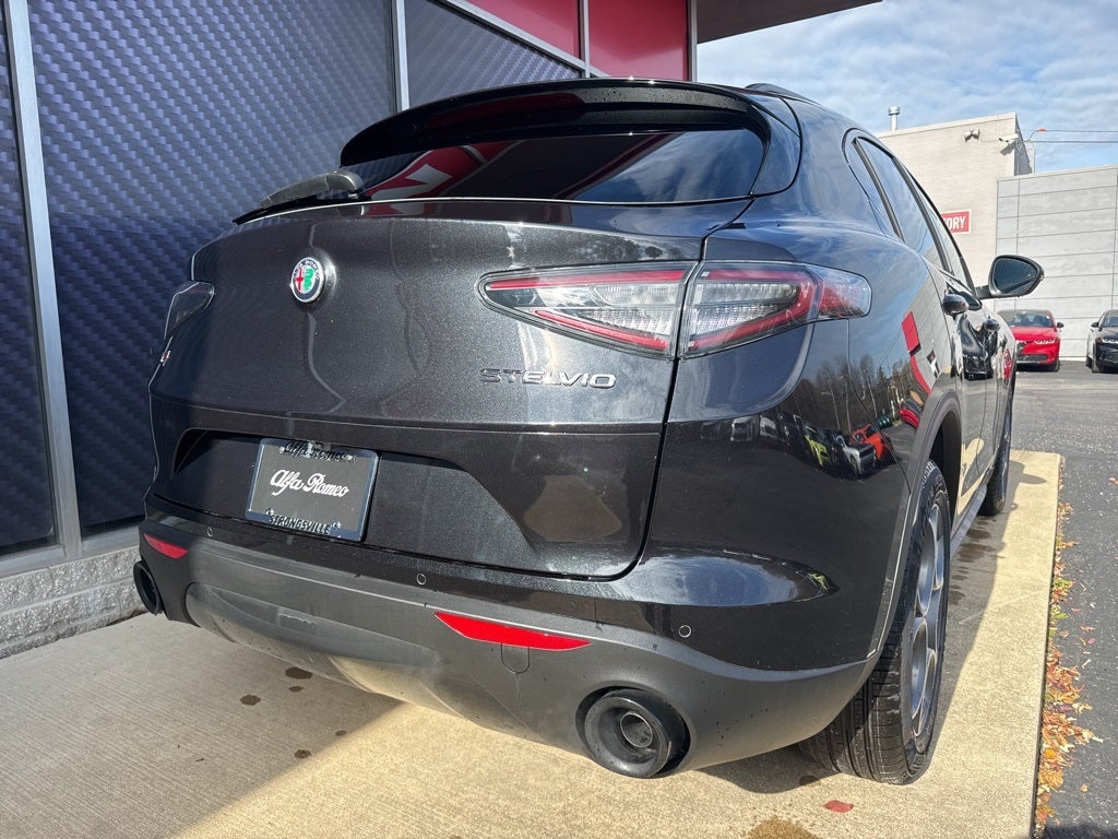2025 Alfa Romeo Stelvio AWD