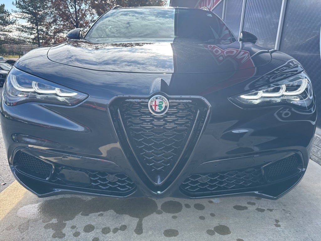 2025 Alfa Romeo Stelvio AWD
