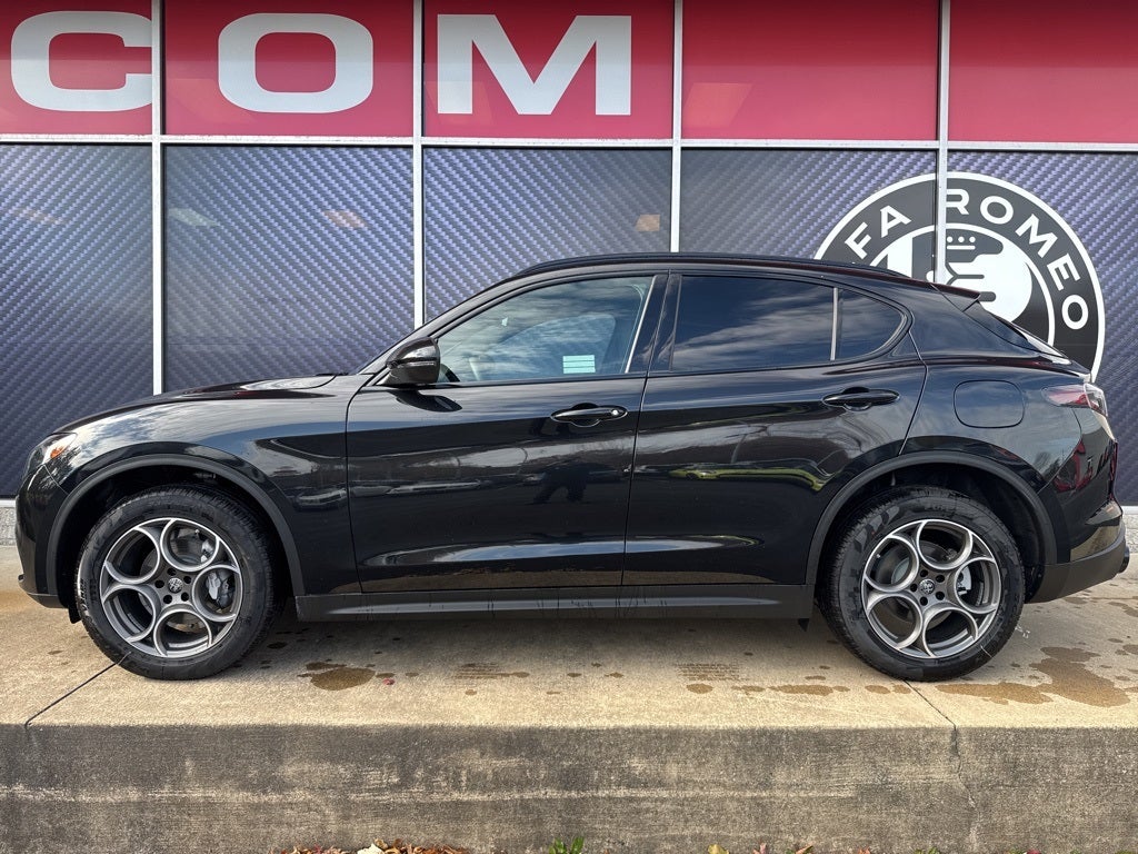 2025 Alfa Romeo Stelvio AWD