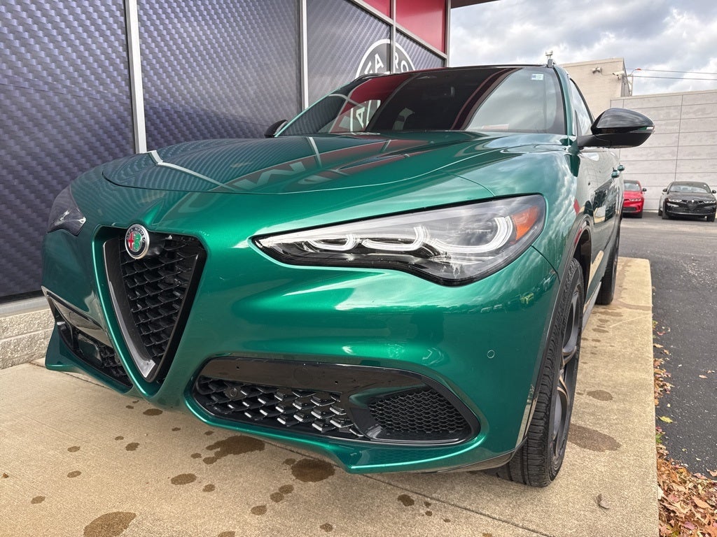 2025 Alfa Romeo Stelvio Intensa AWD