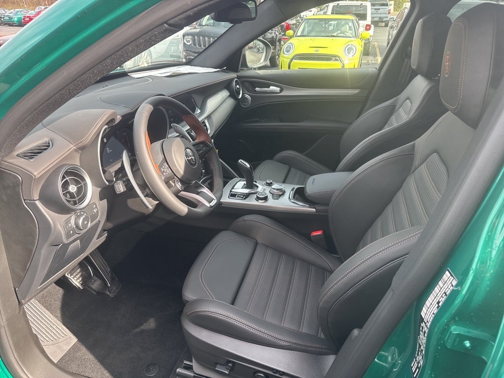2025 Alfa Romeo Stelvio Intensa AWD