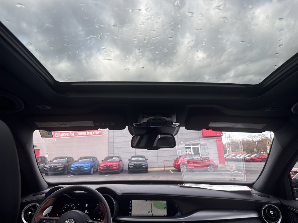 2025 Alfa Romeo Stelvio Intensa AWD