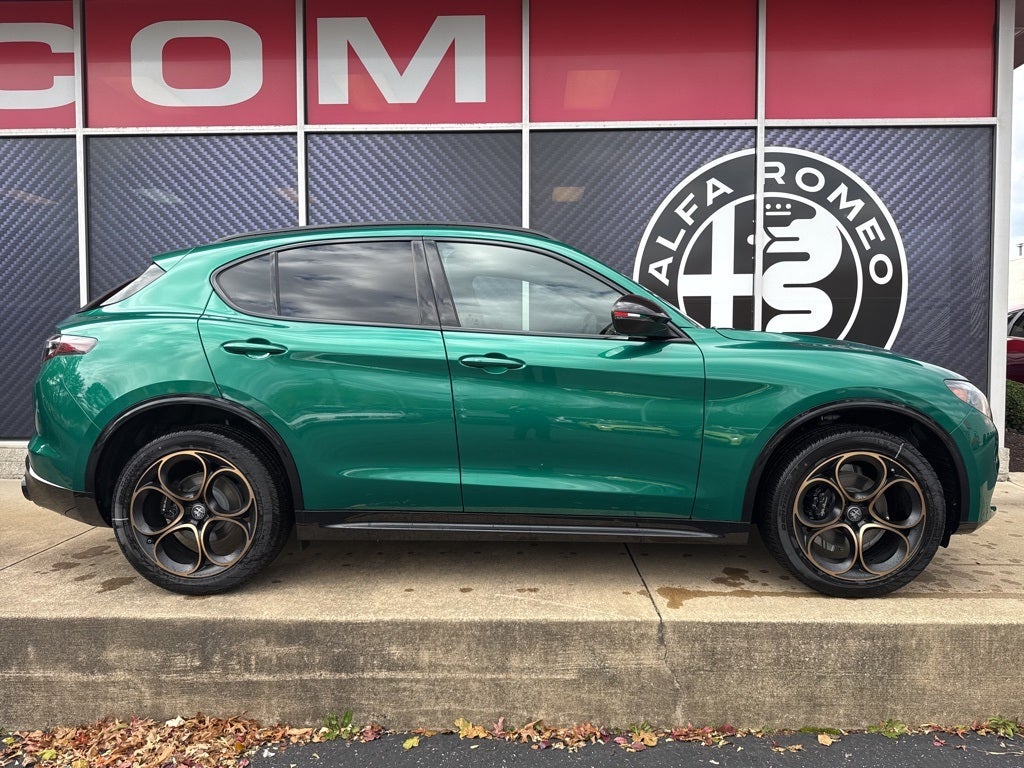 2025 Alfa Romeo Stelvio Intensa AWD