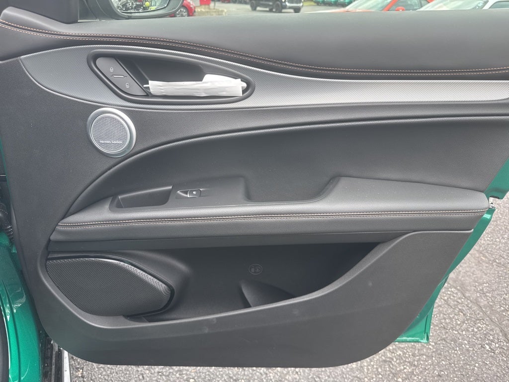 2025 Alfa Romeo Stelvio Intensa AWD
