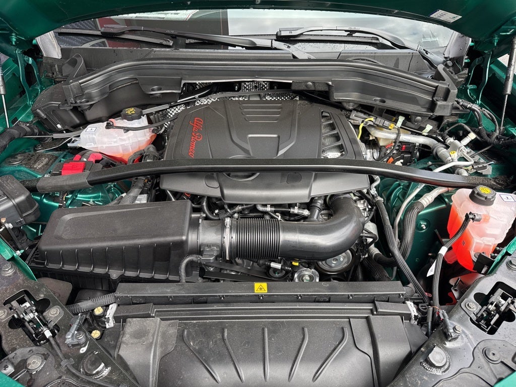 2025 Alfa Romeo Stelvio Intensa AWD