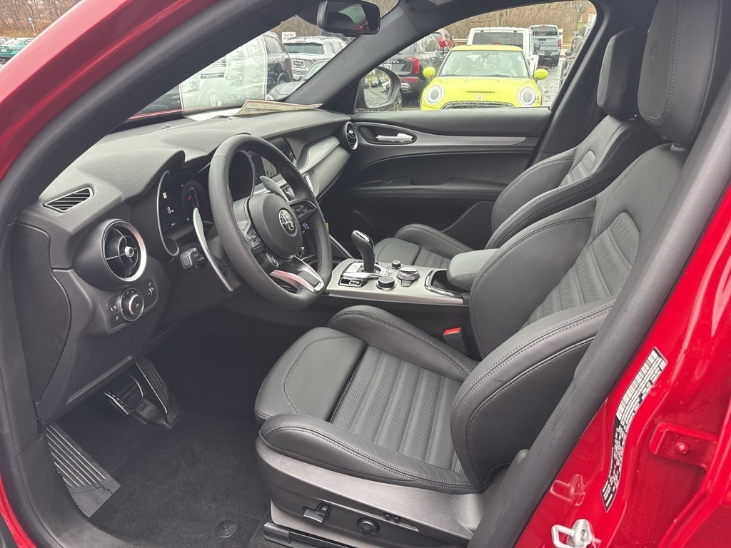 2025 Alfa Romeo Stelvio Veloce AWD