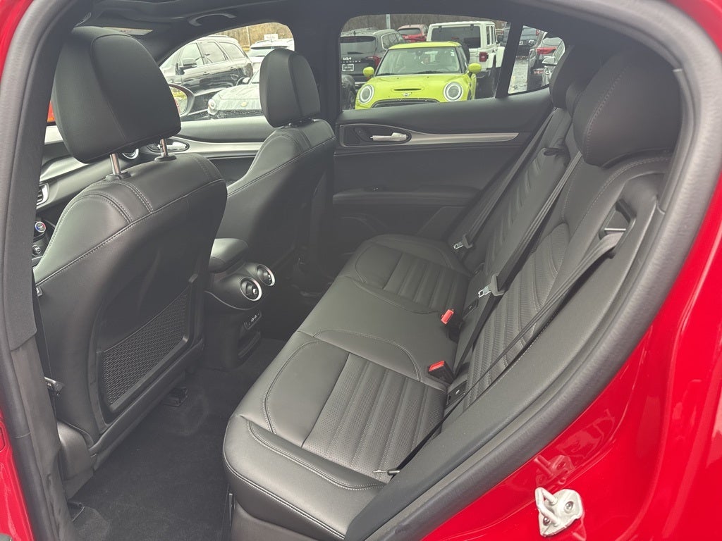 2025 Alfa Romeo Stelvio Veloce AWD