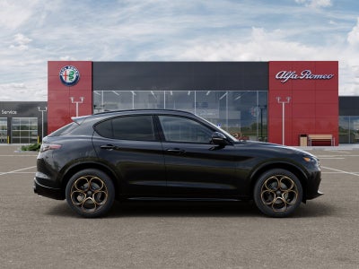 2025 Alfa Romeo Stelvio Base
