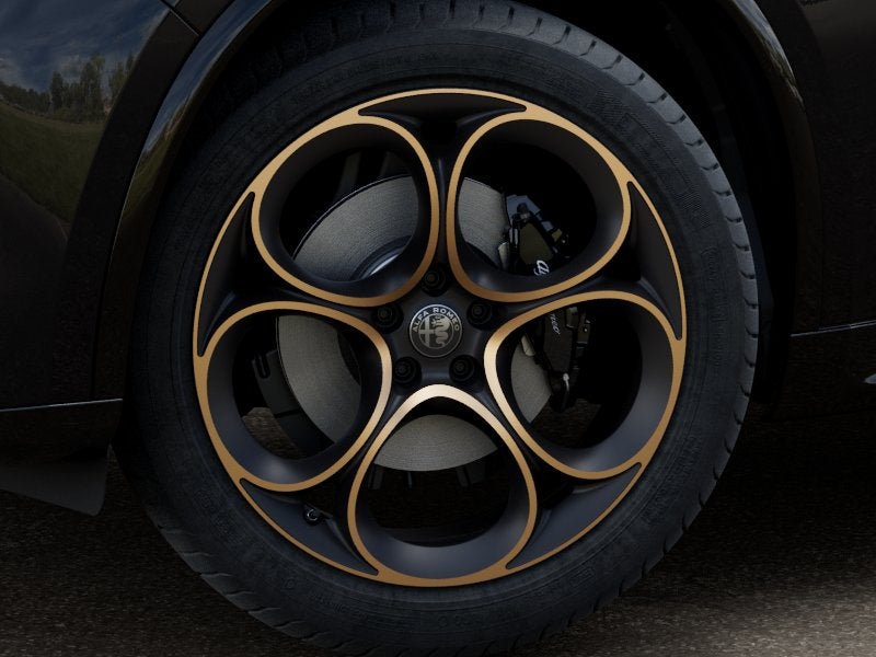 2025 Alfa Romeo Stelvio Base