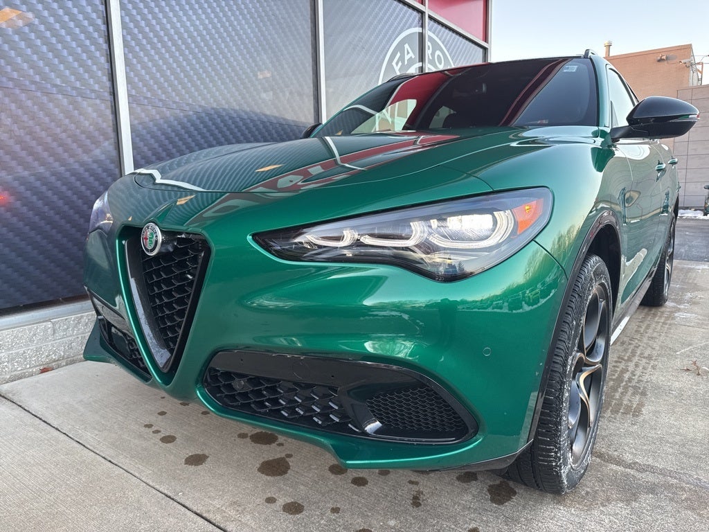 2025 Alfa Romeo Stelvio Intensa AWD