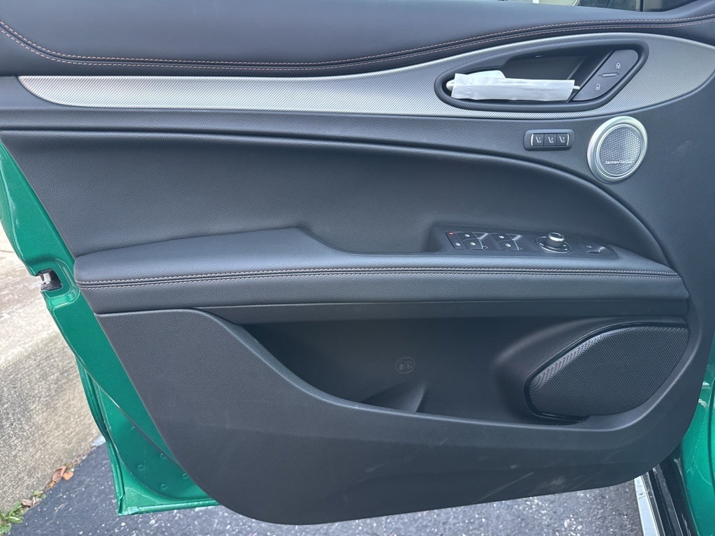 2025 Alfa Romeo Stelvio Intensa AWD