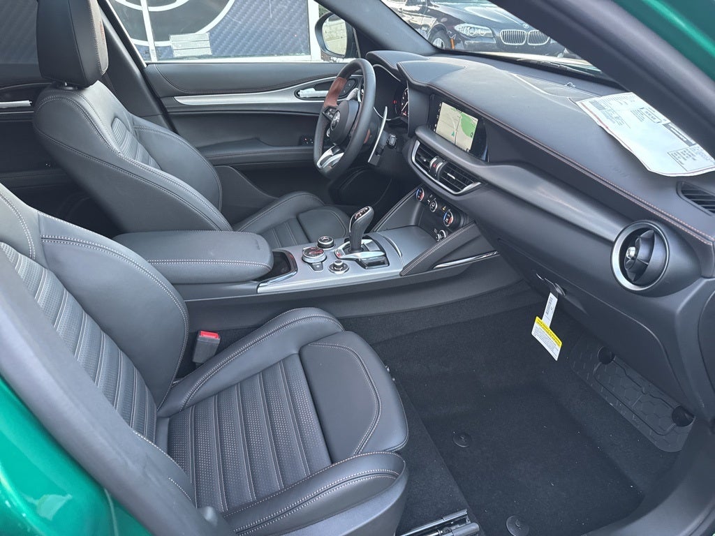2025 Alfa Romeo Stelvio Intensa AWD