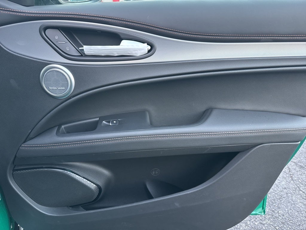 2025 Alfa Romeo Stelvio Intensa AWD