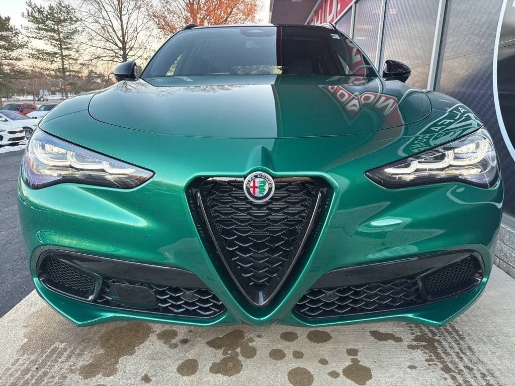 2025 Alfa Romeo Stelvio Intensa AWD