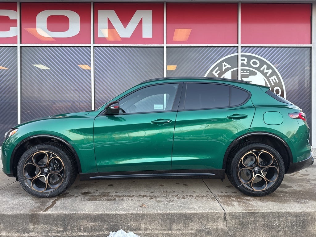 2025 Alfa Romeo Stelvio Intensa AWD