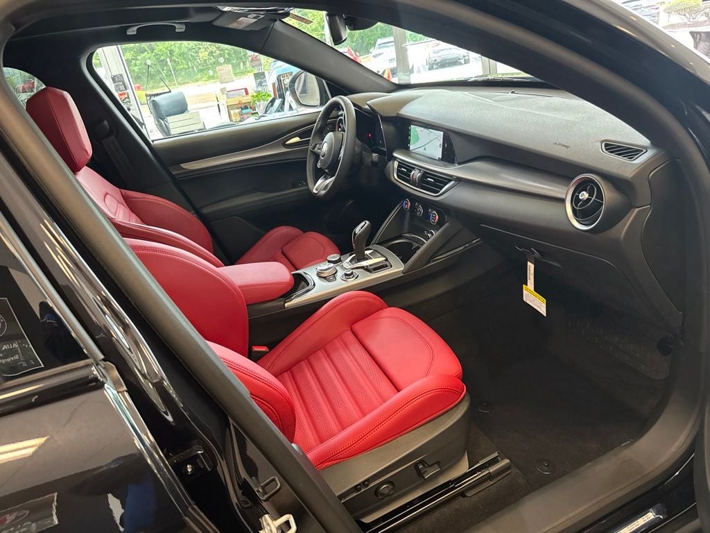 2026 Alfa Romeo Stelvio Sprint AWD