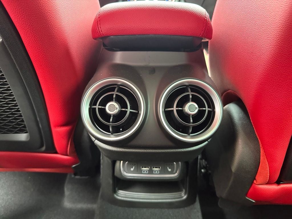 2026 Alfa Romeo Stelvio Sprint AWD