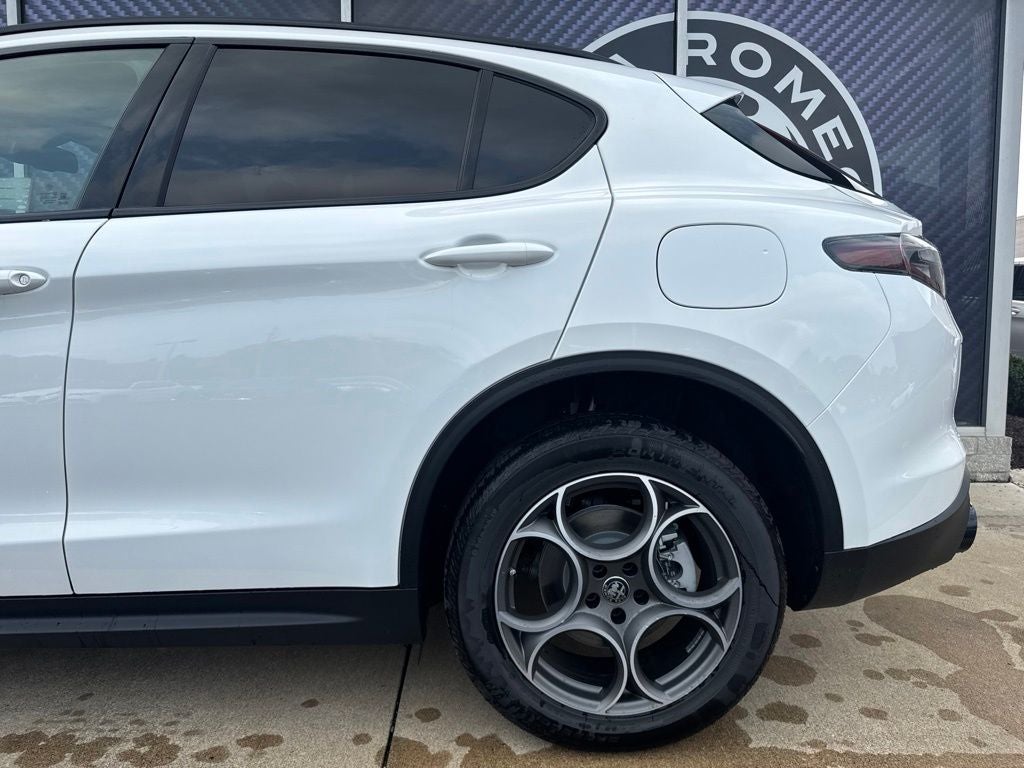 2026 Alfa Romeo Stelvio Sprint AWD