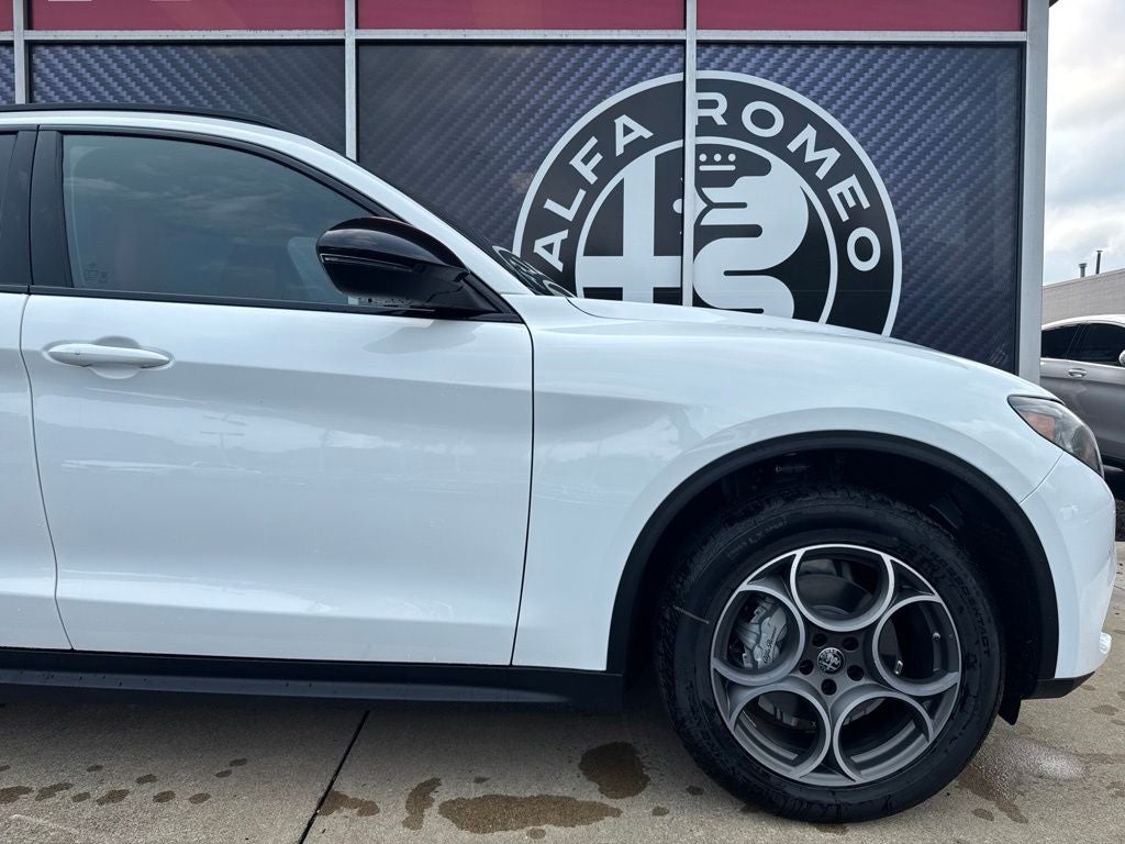 2026 Alfa Romeo Stelvio Sprint AWD