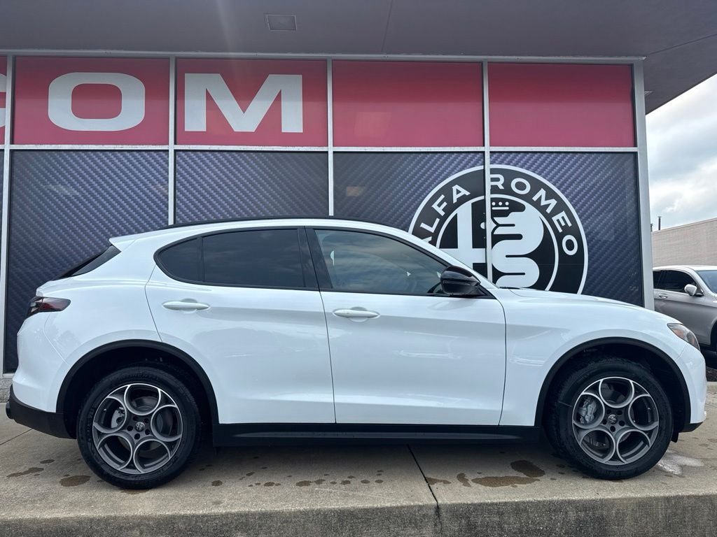 2026 Alfa Romeo Stelvio Sprint AWD