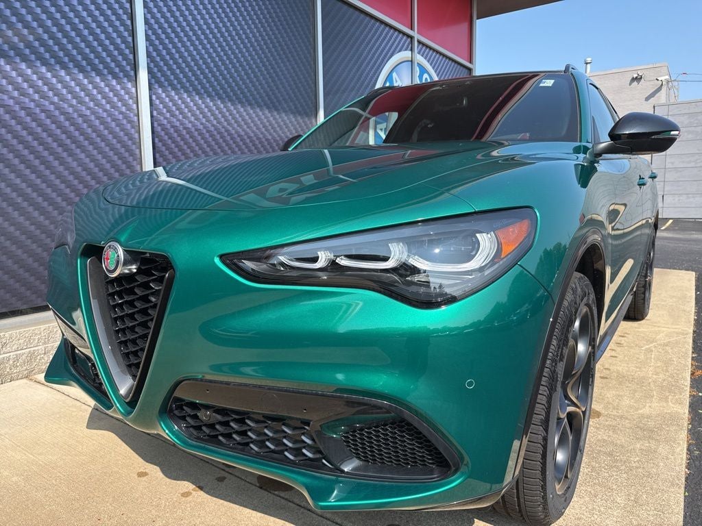 2025 Alfa Romeo Stelvio Intensa AWD