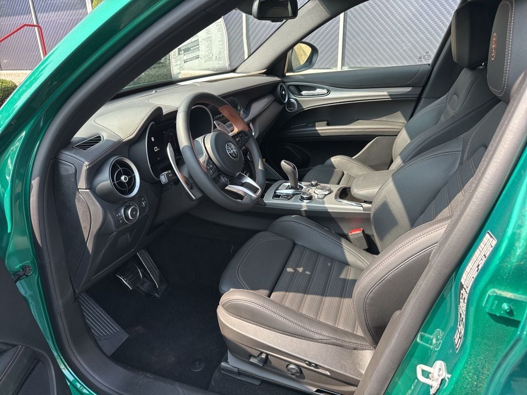 2025 Alfa Romeo Stelvio Intensa AWD