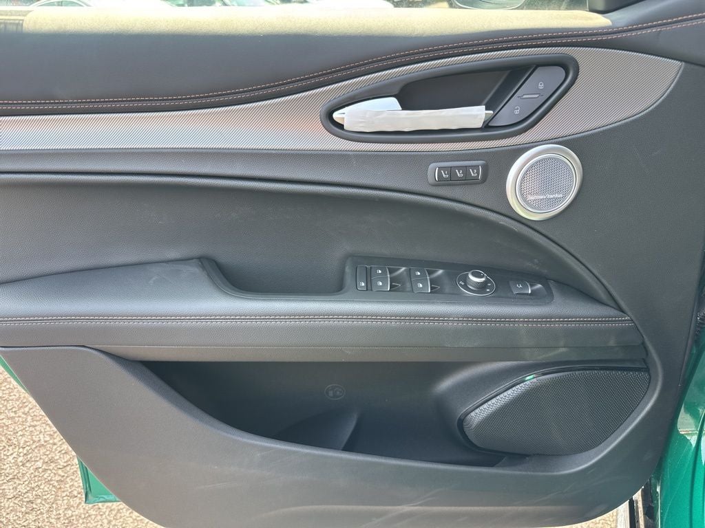 2025 Alfa Romeo Stelvio Intensa AWD