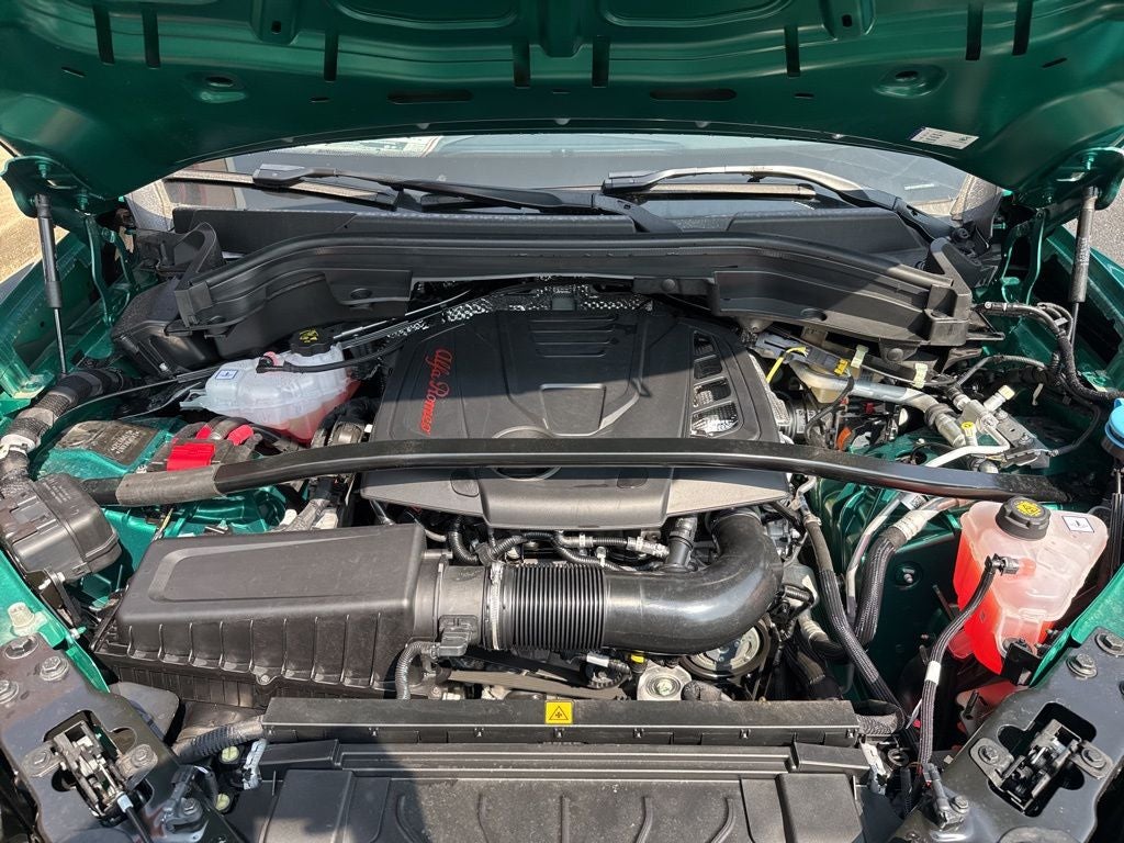 2025 Alfa Romeo Stelvio Intensa AWD