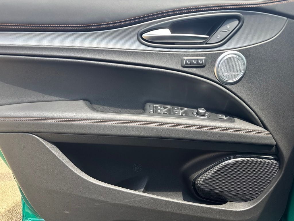 2025 Alfa Romeo Stelvio Intensa AWD