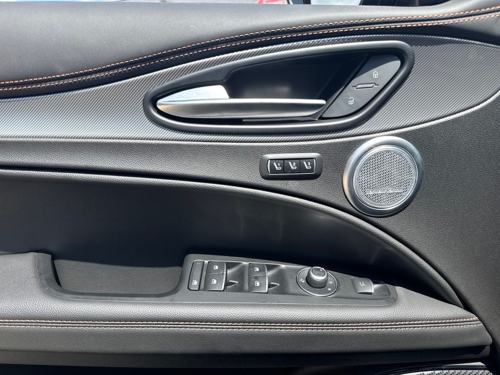 2025 Alfa Romeo Stelvio Intensa AWD