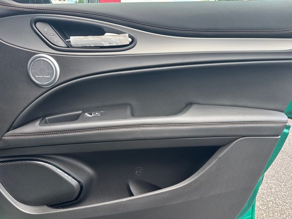 2025 Alfa Romeo Stelvio Intensa AWD