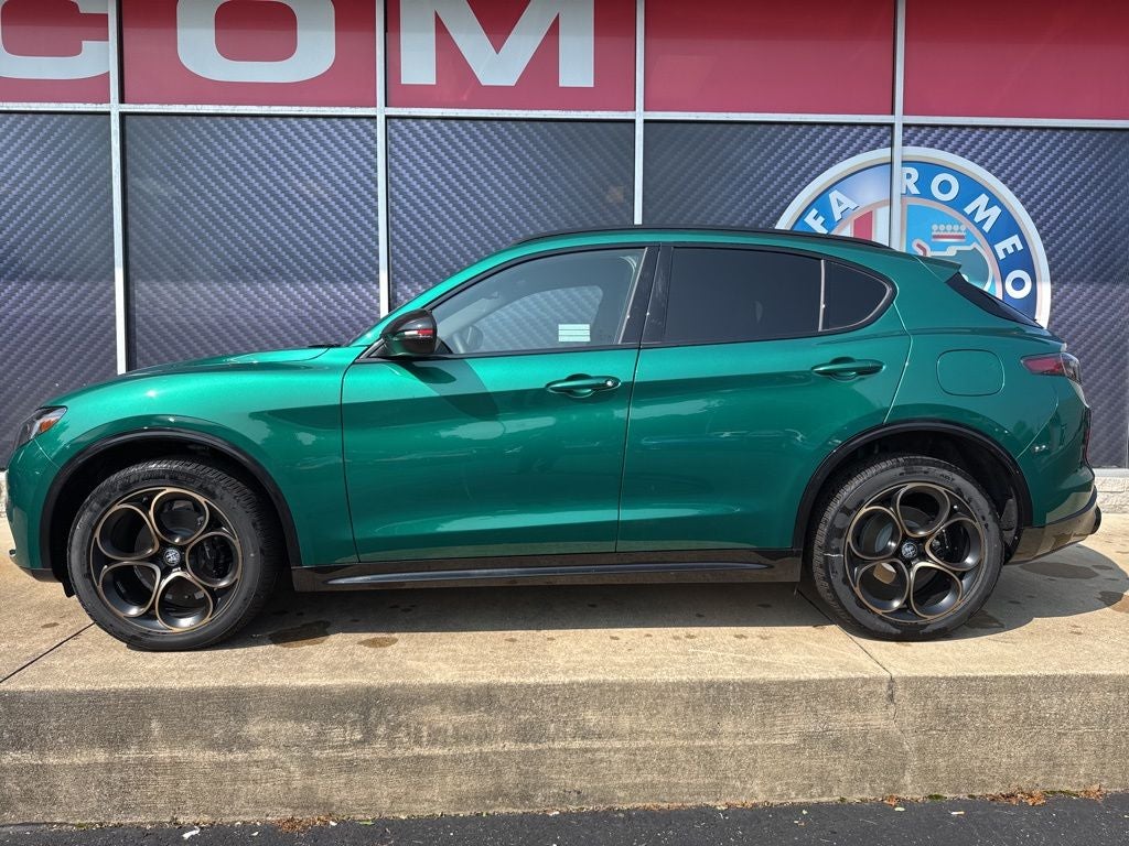 2025 Alfa Romeo Stelvio Intensa AWD